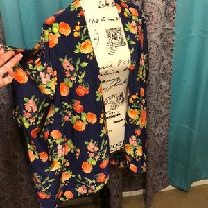Kimono floral blouse